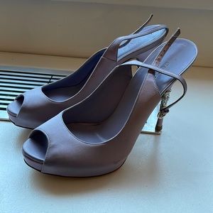 Gucci Heels Satin Violet with Jewel Heel 39/8.5